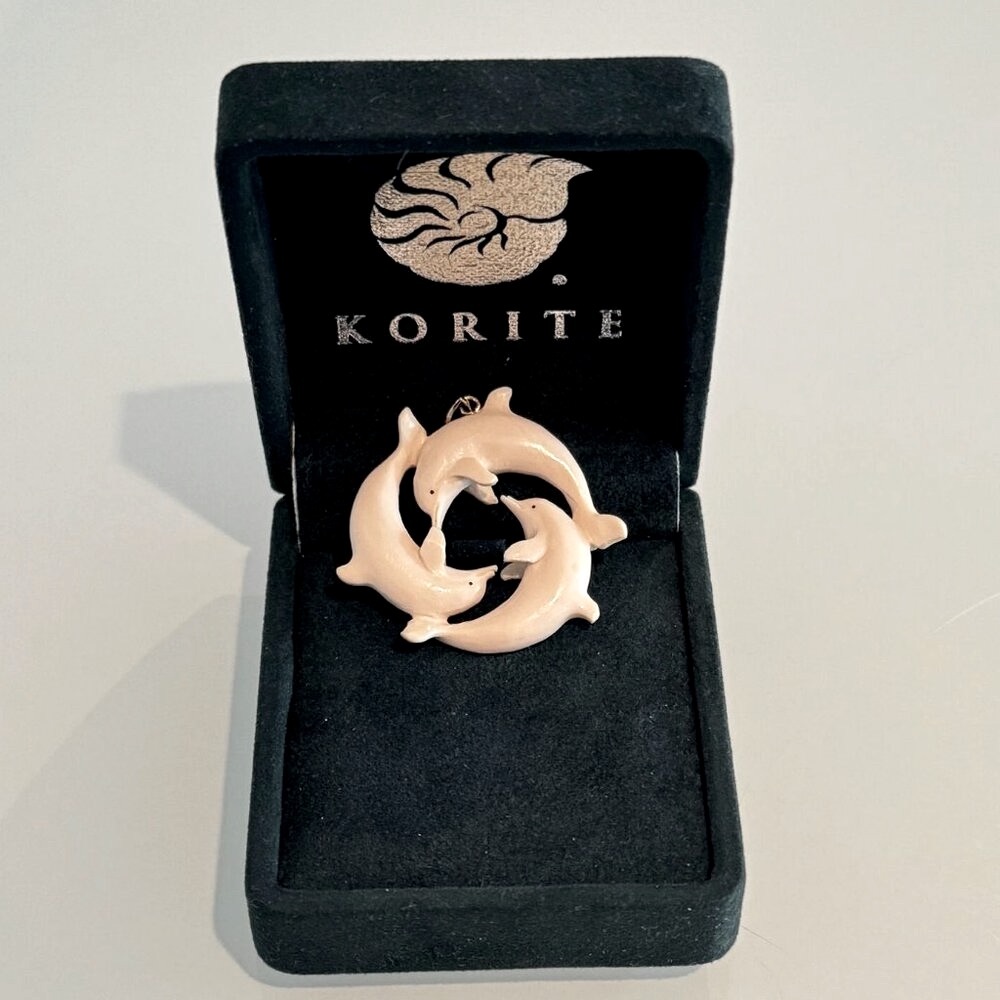 Korite Three Dolphin Mammoth Ivory Fossil Carving Pendant Box 14K Gold Jewellery